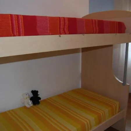 Homely Flat Few Minutes From The - Beahost Apartment *