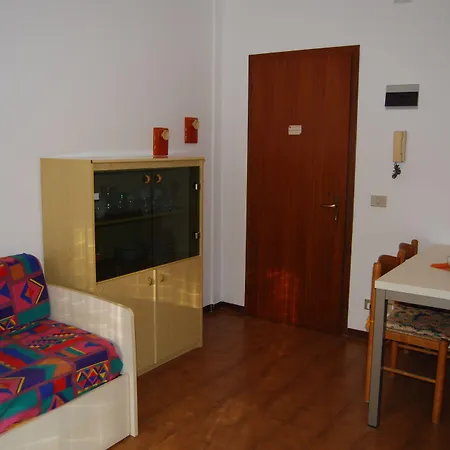 Appartement Homely Flat Few Minutes From The - Beahost